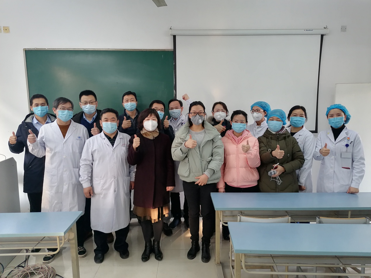 2.绅士漫画
一堂特殊课.jpg